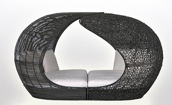 Outdoor Wicker Canopy Bed - Auckland